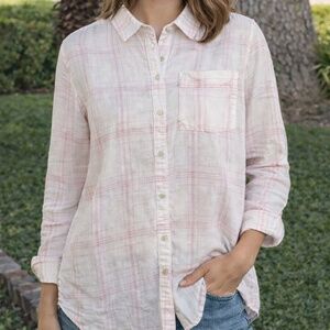 Free People Pink Plaid Button-Up Shirt – Lightweight & Flowy 🌸 Size Medium